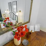 Marelis Luxe דירה וארנה