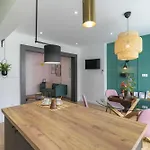 Marelis Luxe * וארנה
